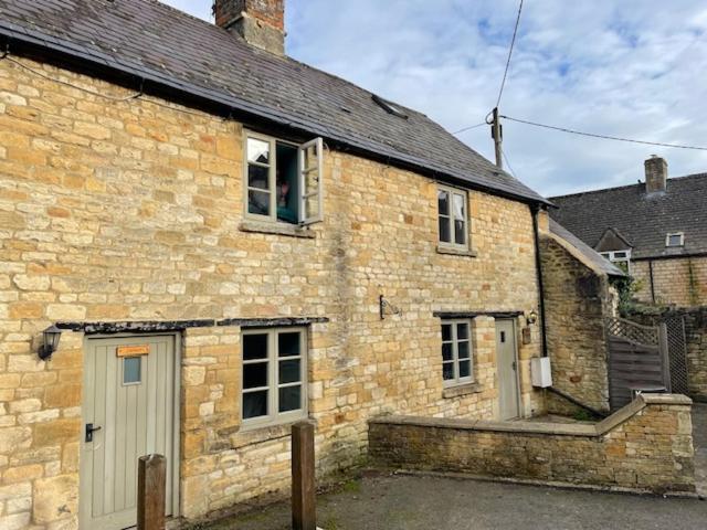 The Golden Pheasant Inn Burford Zewnętrze zdjęcie